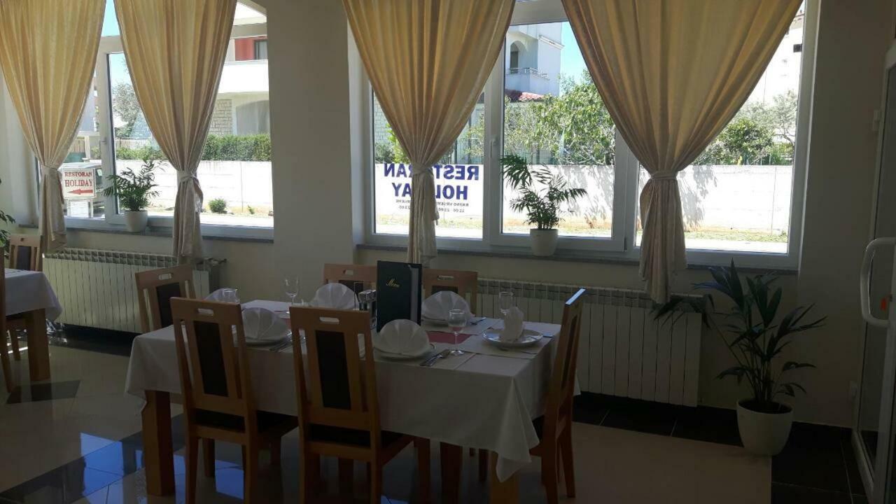 Hotel Livadic & Restaurant Ližnjan Exterior foto
